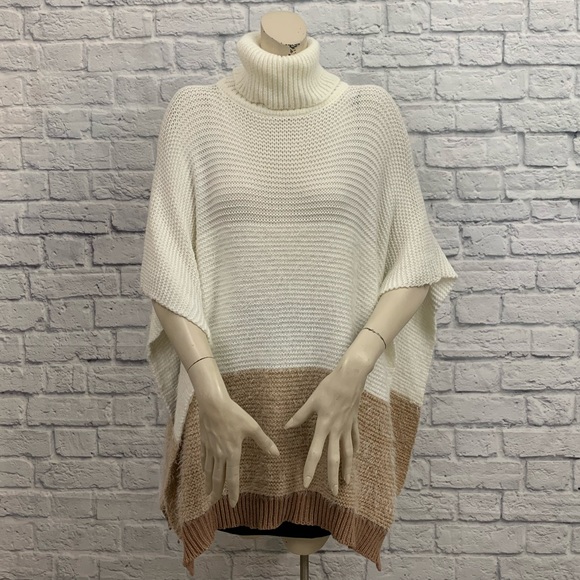 Apt. 9 Sweaters - APT. 9 BROWN & CREAM TURTLENECK SWEATER PONCHO